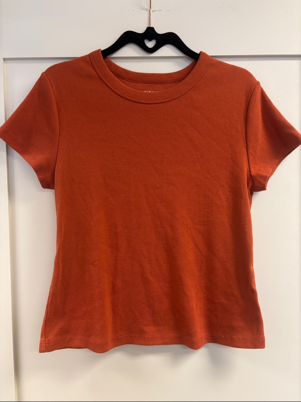 Old Navy Short Sleeve Crewneck Tee in Rust